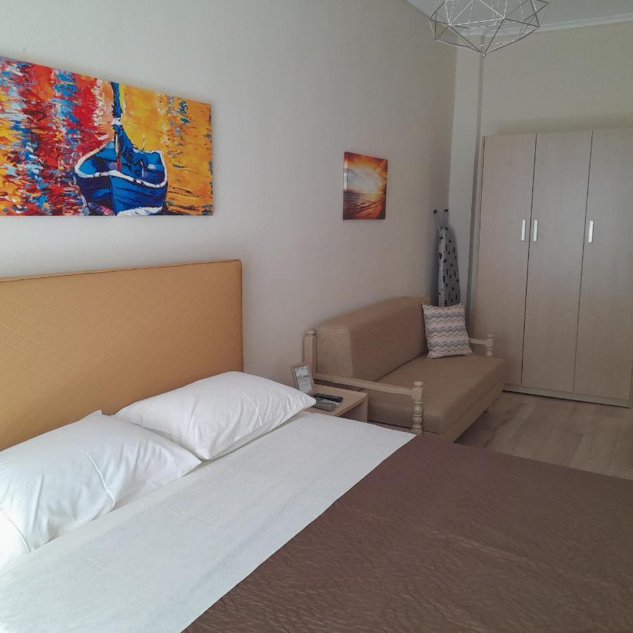 Zefi'S Apartment เนอาเปรามอส ภายนอก รูปภาพ